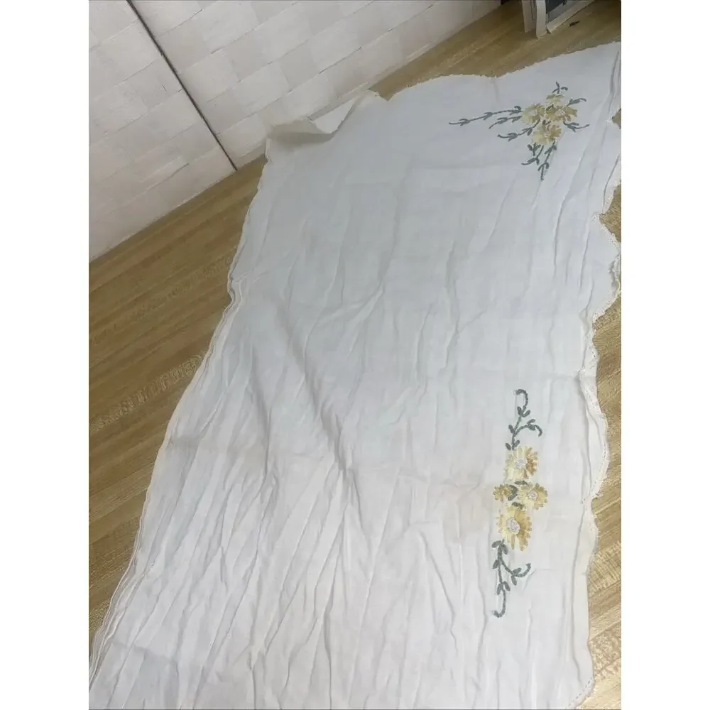 Vintage Yellow Floral Embroidered Linen Table Runner Dresser Lace Trim 41”x 18”